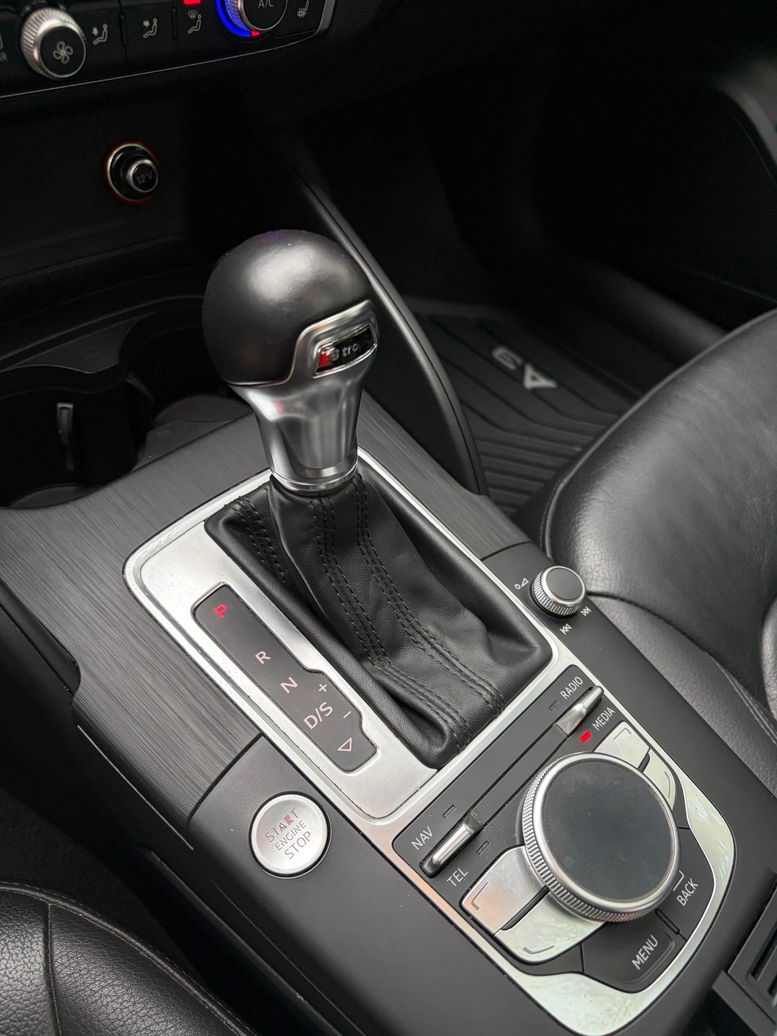 Audi A3 2.0 T Седан / S3 генерация / CarPlay , снимка 7 - Автомобили и джипове - 54359306