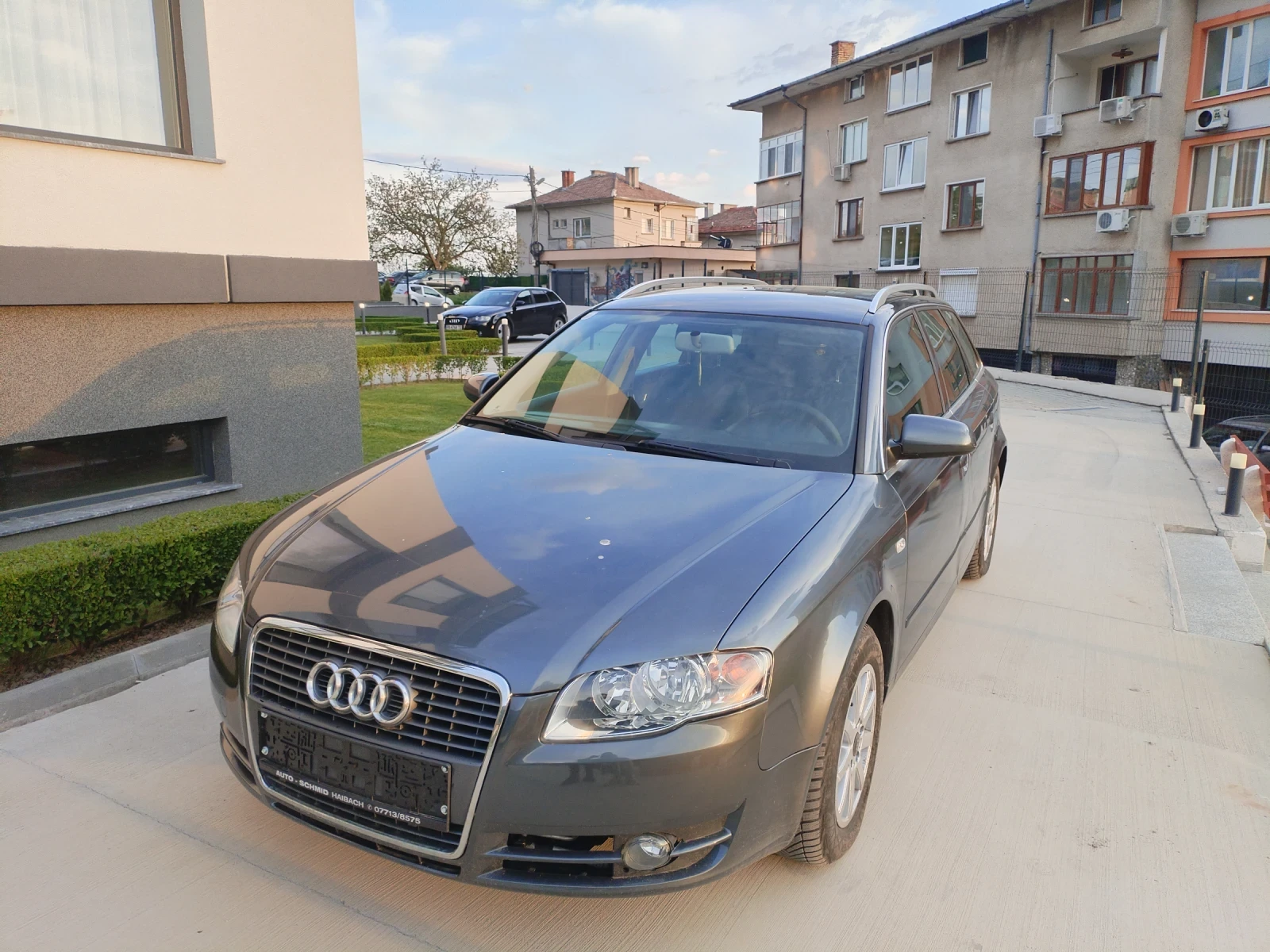 Audi A4 1.9 TDI 116hp Климатроник 4ел.стъкла Халогени Уник, снимка 2 - Автомобили и джипове - 54481933