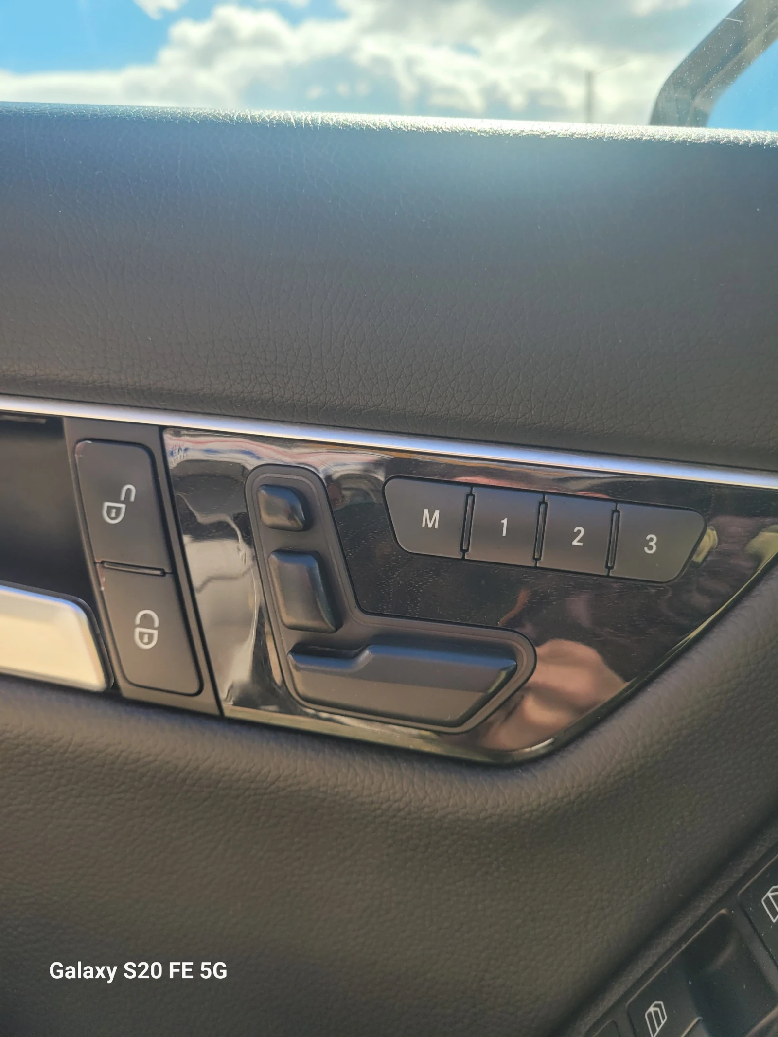 Mercedes-Benz C 300 AMG-Пакет  FULL , снимка 15 - Автомобили и джипове - 54594646
