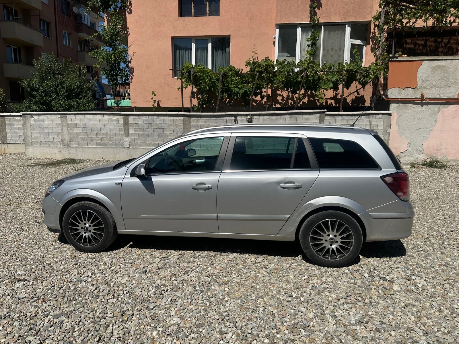 Opel Astra, снимка 3 - Автомобили и джипове - 55501732