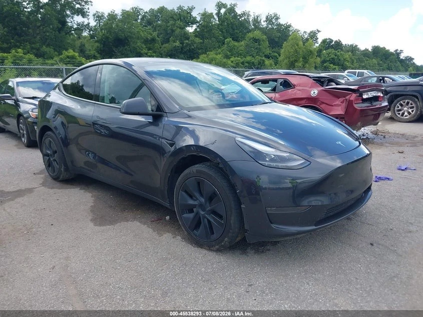 Tesla Model Y * LONG RANGE* SINGLE MOTOR* REAR-WHEEL DRIVE/RWD* 