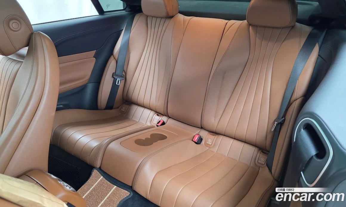 Mercedes-Benz E 220 Coupe, снимка 11 - Автомобили и джипове - 55794419