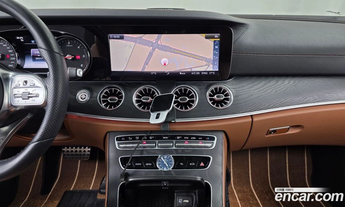 Mercedes-Benz E 220 Coupe, снимка 14 - Автомобили и джипове - 55794419