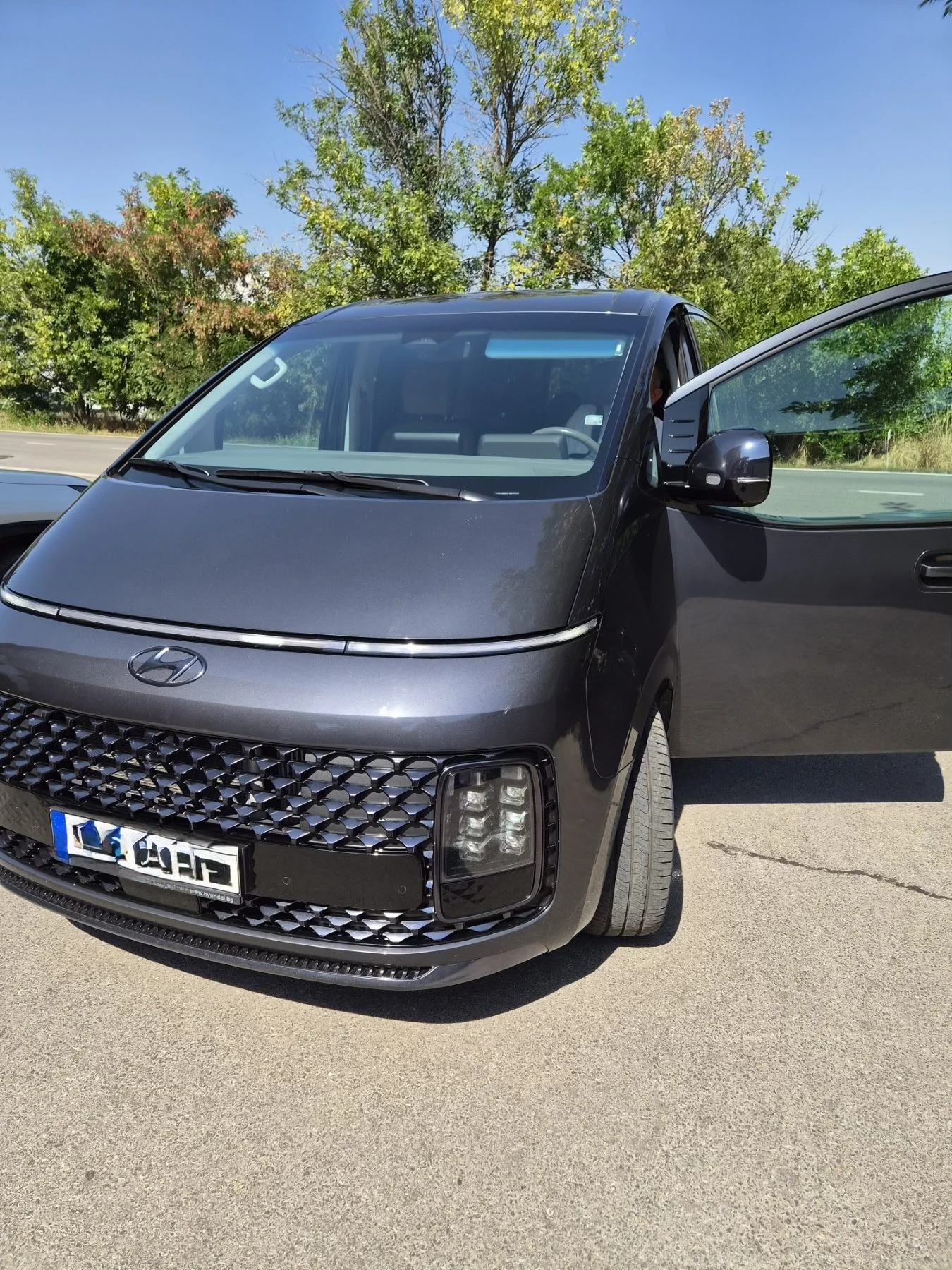 Hyundai Staria