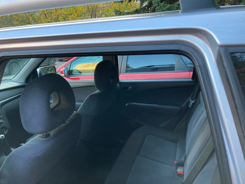 Mitsubishi Outlander 2.0 AWD, снимка 8 - Автомобили и джипове - 52660021