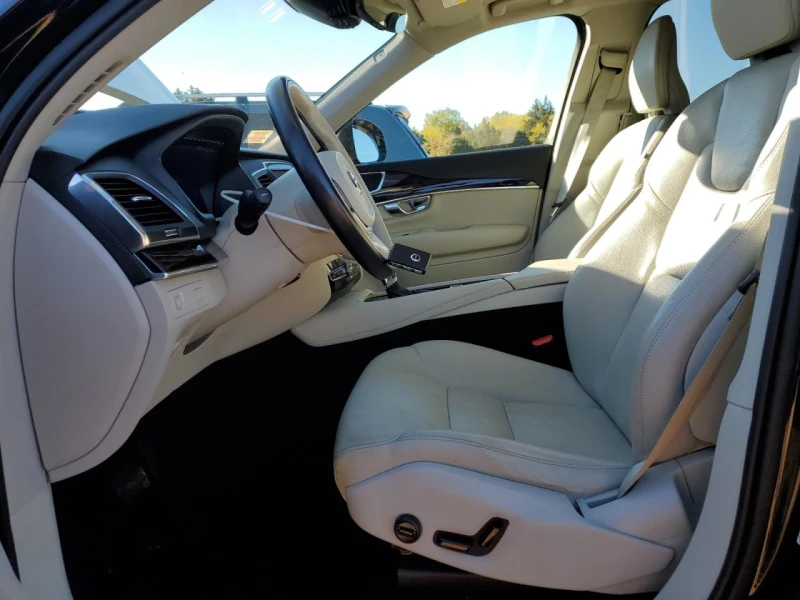 Volvo Xc90 T6 MOMENTUM / LED / Кожа / Подгрев / Обдухване / , снимка 7 - Автомобили и джипове - 52747968