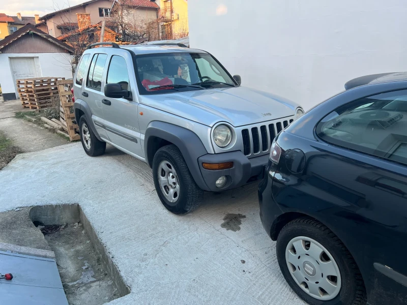 Jeep Cherokee, снимка 2 - Автомобили и джипове - 52957974
