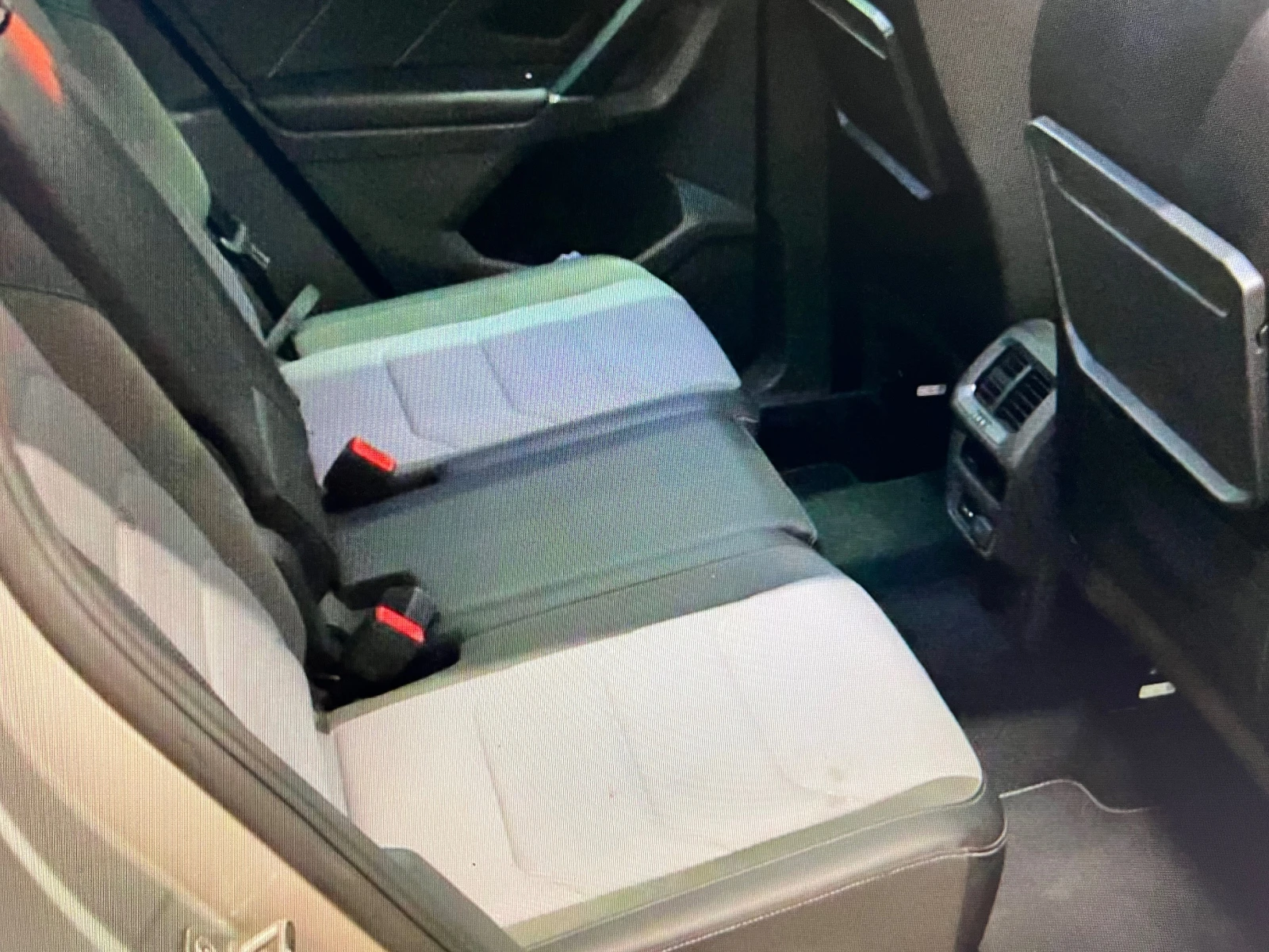 VW Tiguan 2.0TDI, 4-MOTION, R LINE, FULL SERVICE VW!!! - изображение 7