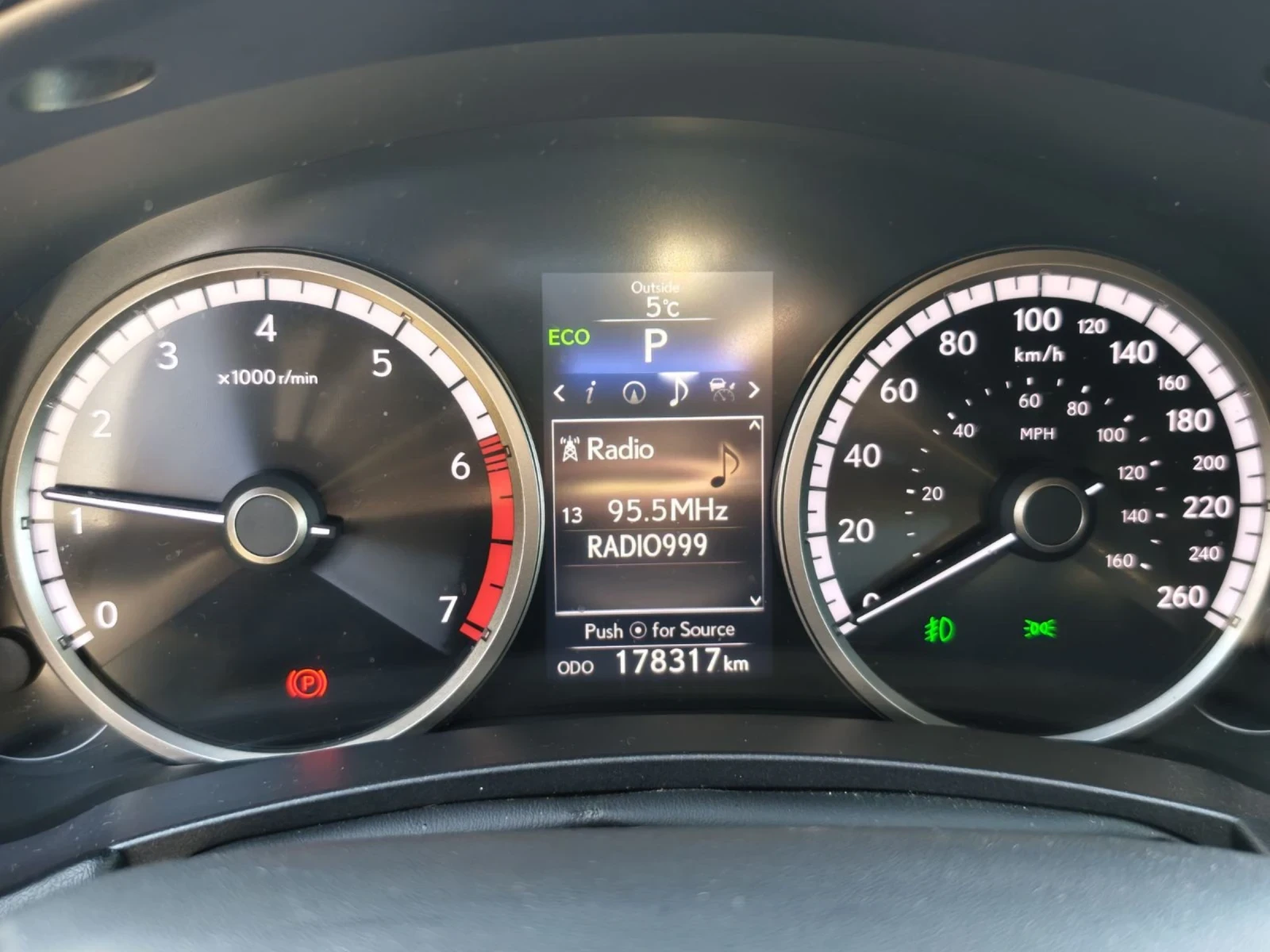 Lexus NX 200t F-sport, снимка 8 - Автомобили и джипове - 53760630