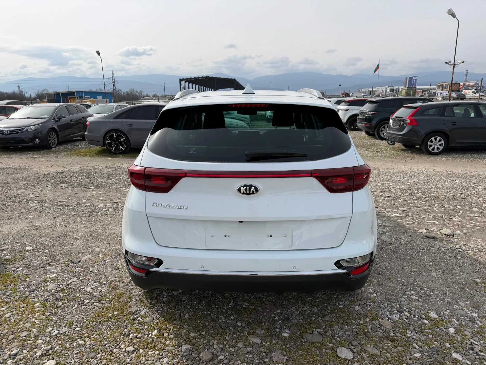 Kia Sportage 1.6 GDI(КАТО НОВA), снимка 7 - Автомобили и джипове - 53915482