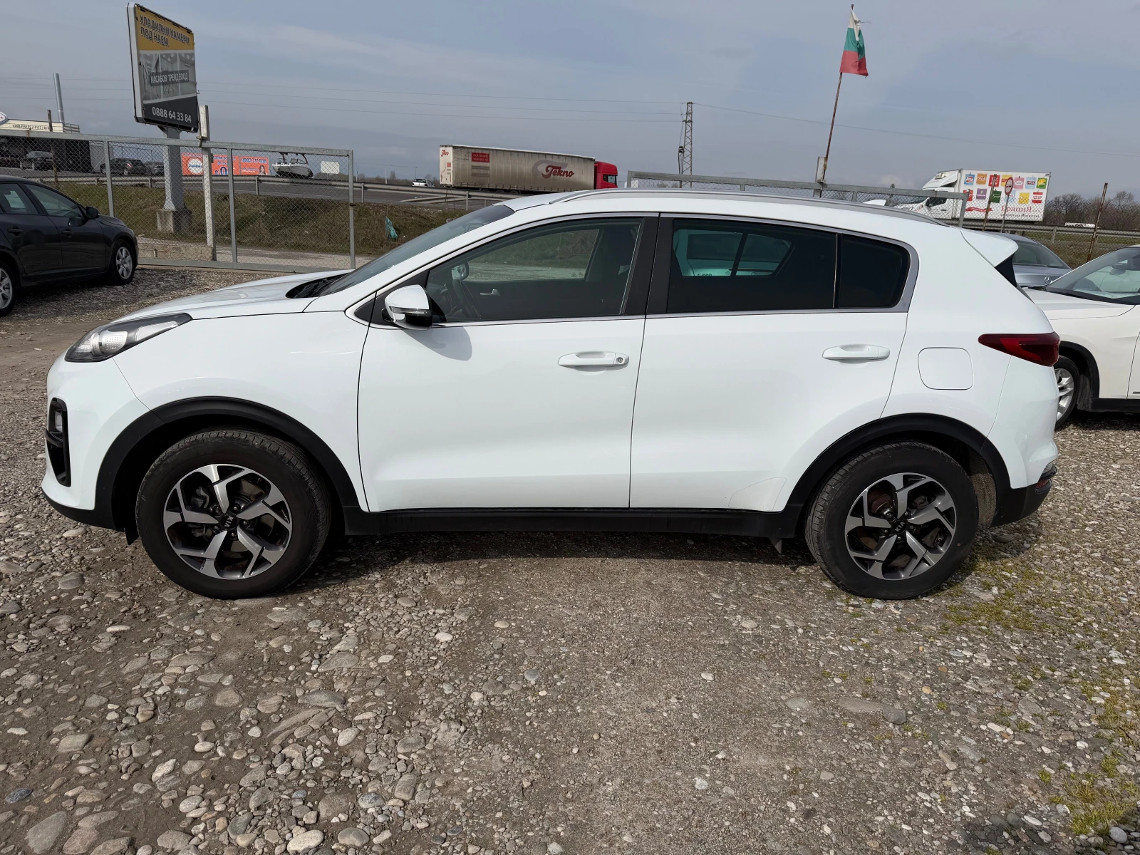 Kia Sportage 1.6 GDI(КАТО НОВA), снимка 9 - Автомобили и джипове - 53915482