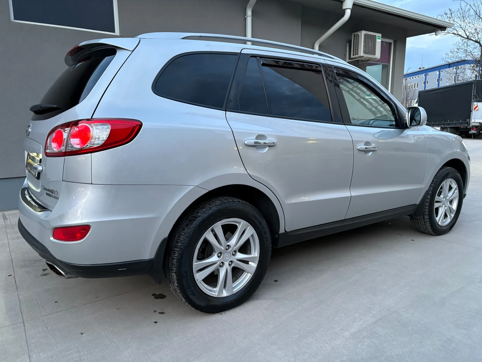 Hyundai Santa fe 2, 2 diesel 197kc Automatic Full Extras, снимка 8 - Автомобили и джипове - 54001795