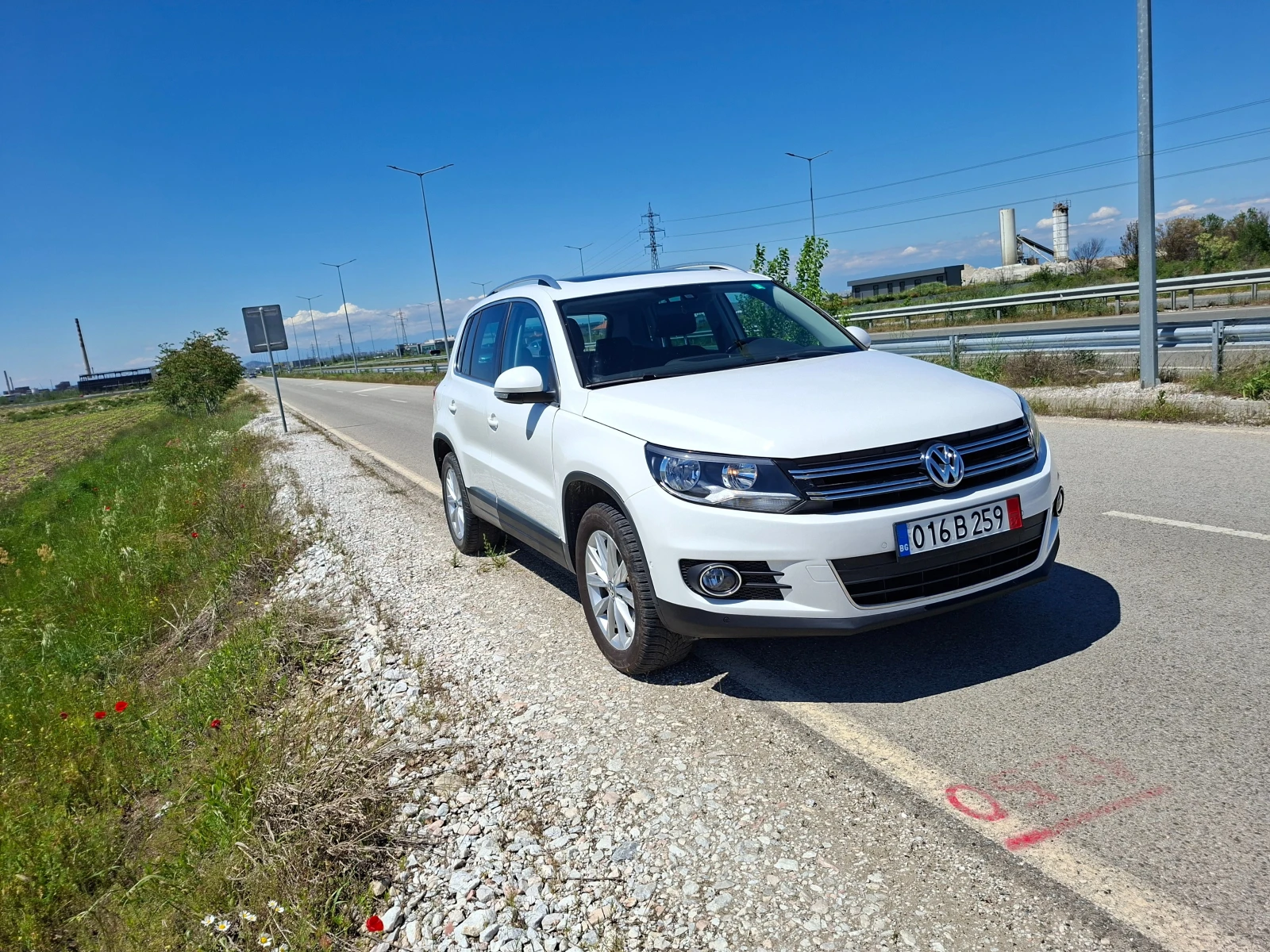 VW Tiguan 2.0 TSI 4motion Sp&Style 180ps. Швейцария, снимка 3 - Автомобили и джипове - 54595830