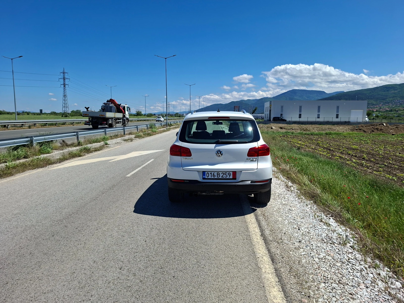 VW Tiguan 2.0 TSI 4motion Sp&Style 180ps. Швейцария, снимка 6 - Автомобили и джипове - 54595830