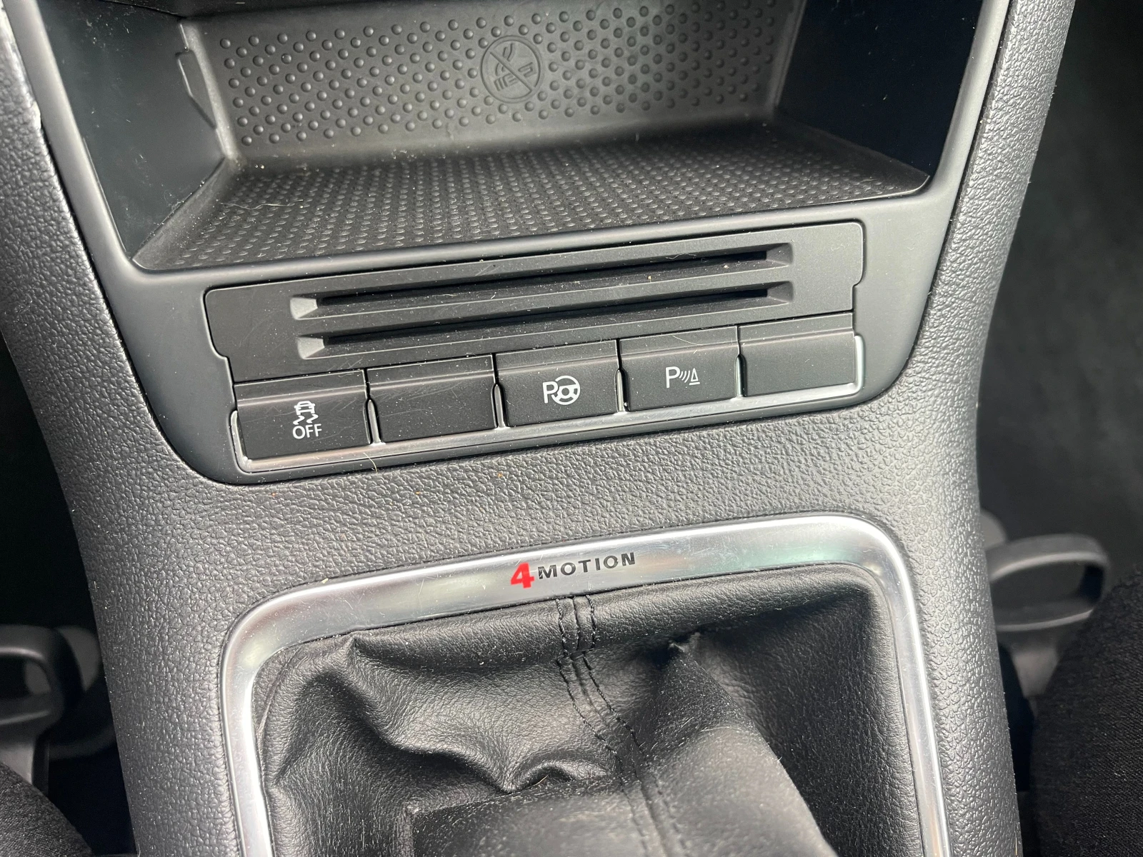 VW Tiguan 2.0 TSI 4motion Sp&Style 180ps. Швейцария, снимка 16 - Автомобили и джипове - 54595830