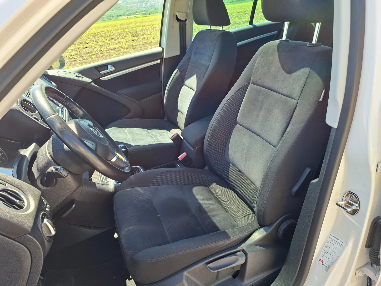 VW Tiguan 2.0 TSI 4motion Sp&Style 180ps. Швейцария, снимка 13 - Автомобили и джипове - 54595830