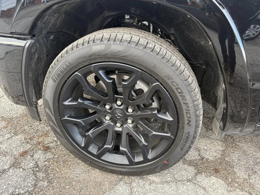 Dodge RAM 1500  Limited Crew Cab 4WD, снимка 6 - Автомобили и джипове - 54611807