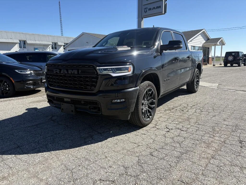 Dodge RAM 1500  Limited Crew Cab 4WD