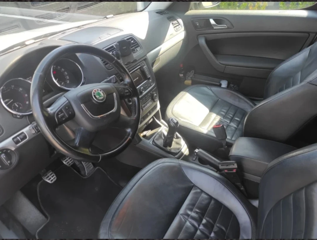Skoda Yeti 4x4, снимка 8 - Автомобили и джипове - 54810009
