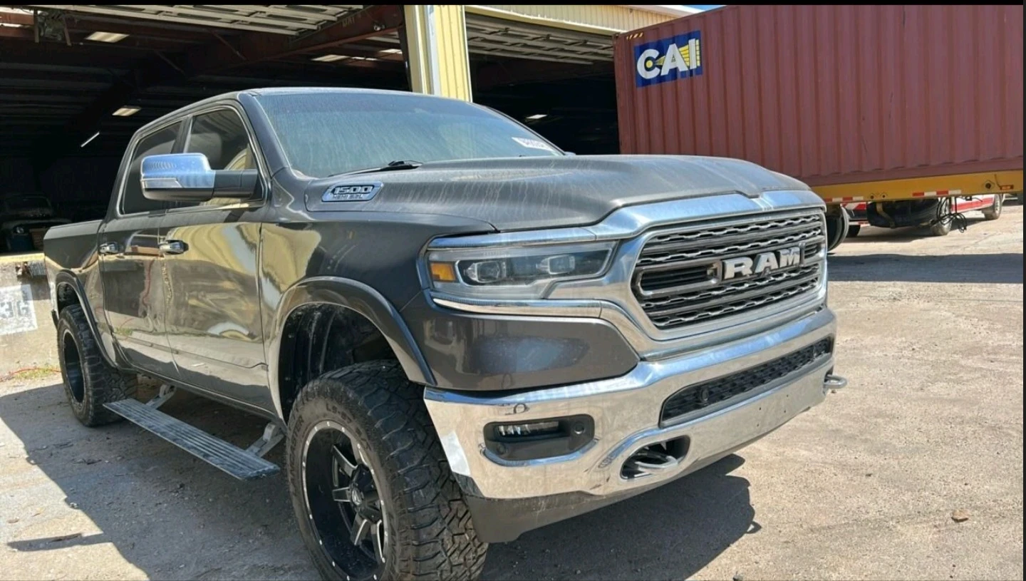 Dodge RAM 1500 5, 7 V8 Hemi, 401h.p Limited топ моделът, снимка 12 - Автомобили и джипове - 55244959