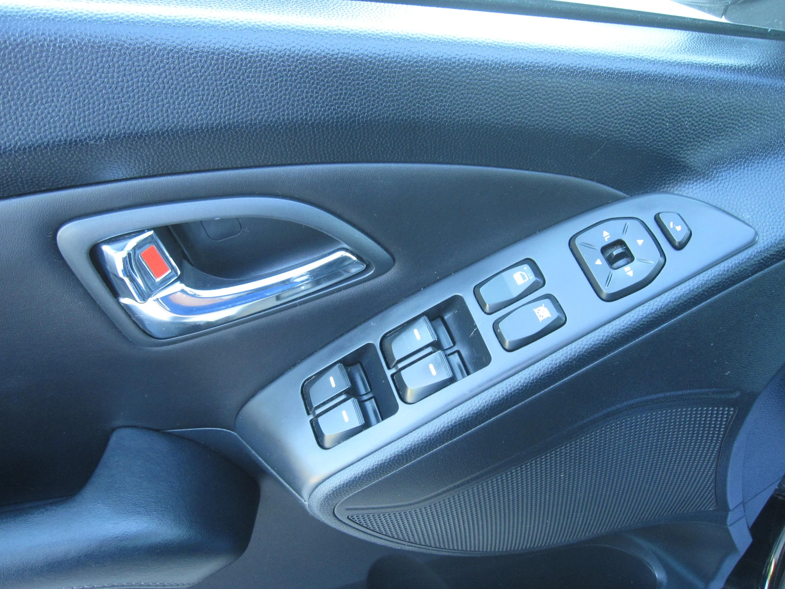 Hyundai IX35 1, 6, Кожа, Подгрев, 138х.КМ, снимка 9 - Автомобили и джипове - 55326488