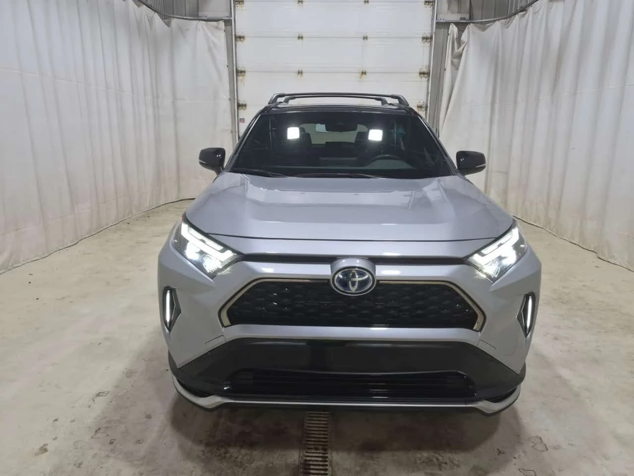 Toyota Rav4  XSE | ЦЕНА ДО БЪЛГАРИЯ | , снимка 17 - Автомобили и джипове - 55386964