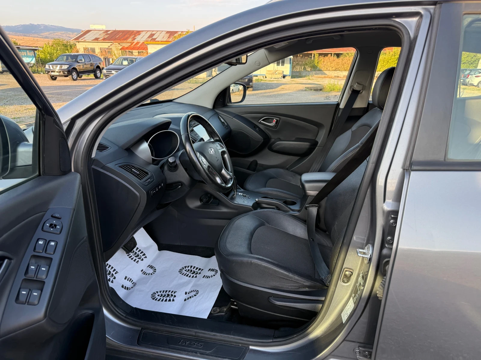 Hyundai IX35 2.0 CRDI, снимка 6 - Автомобили и джипове - 55806789