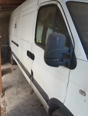 Renault Master Запазен 2.5д СПЕШНО Макси база + друг бус , снимка 2