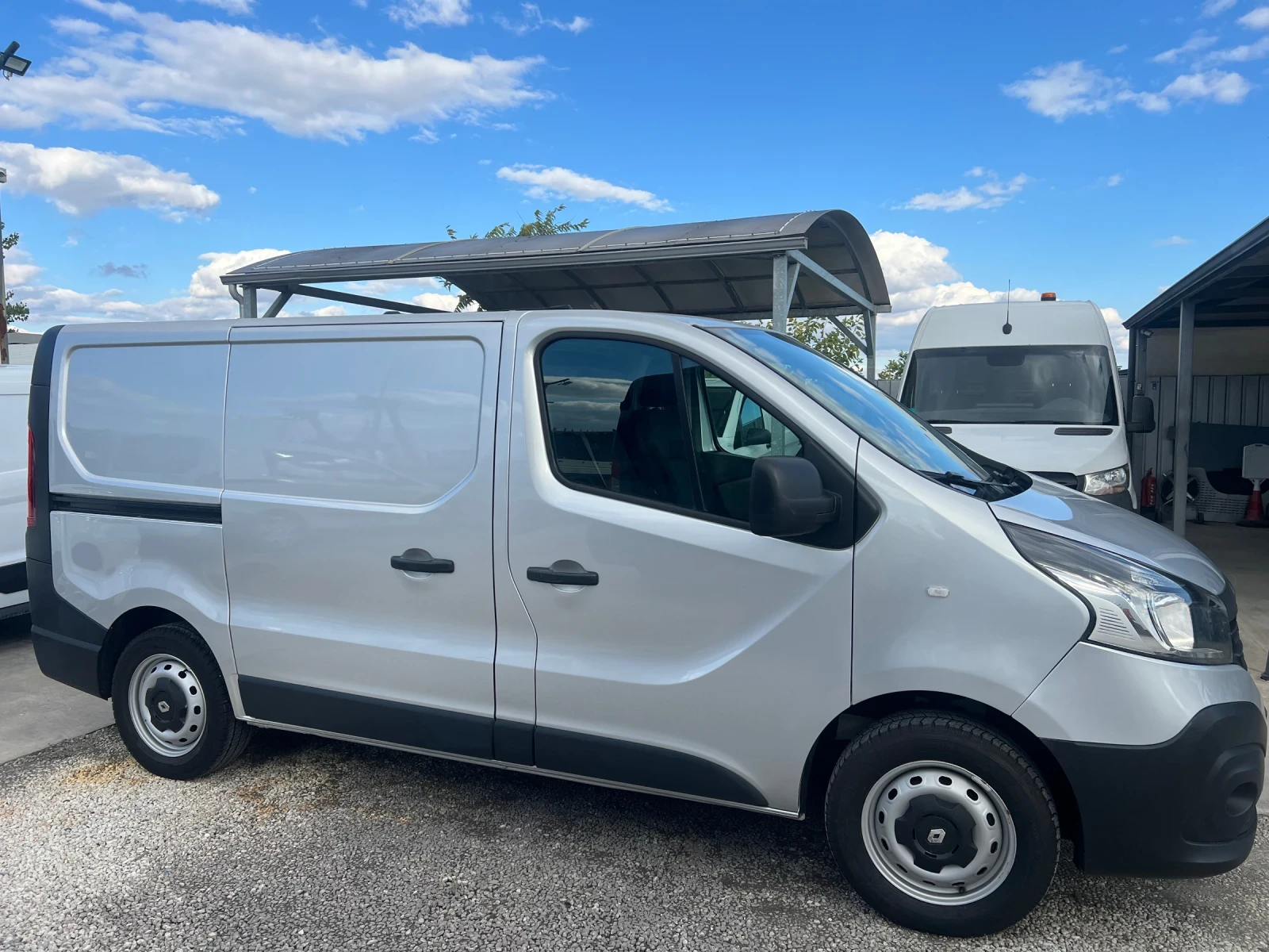 Renault Trafic 1.6d - изображение 2