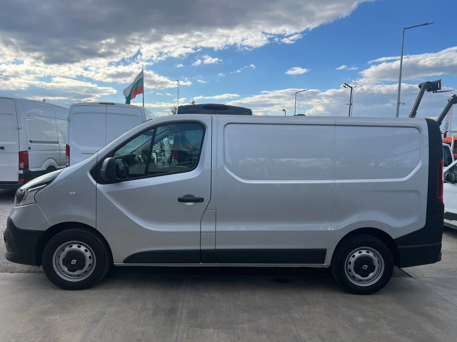 Renault Trafic 1.6d - изображение 4