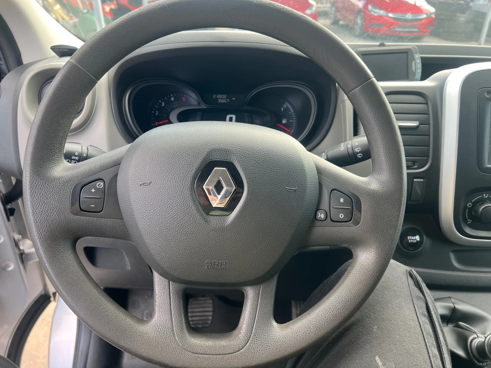 Renault Trafic 1.6d - изображение 10