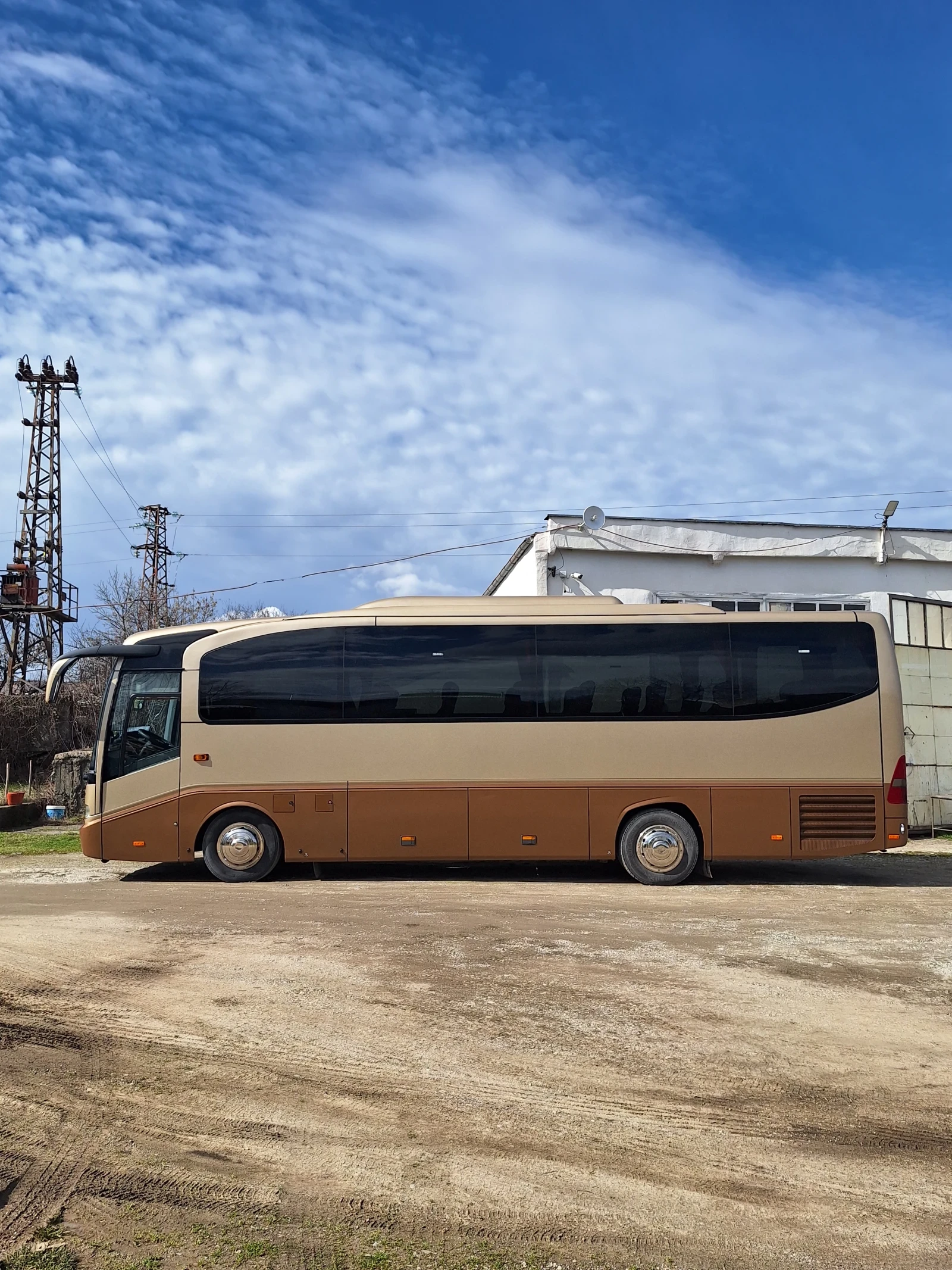 Mercedes-Benz Tourino  - изображение 7