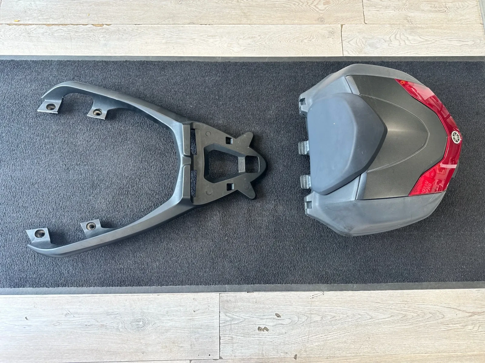 Yamaha X-max стойка + куфар