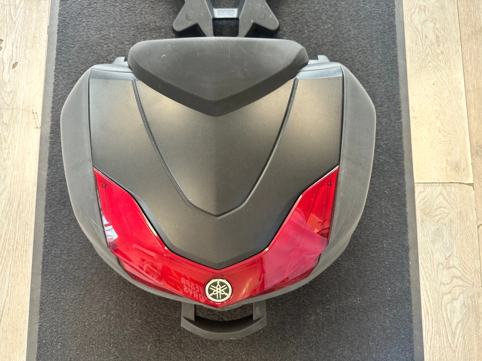 Yamaha X-max стойка + куфар, снимка 2 - Мотоциклети и мототехника - 55122460