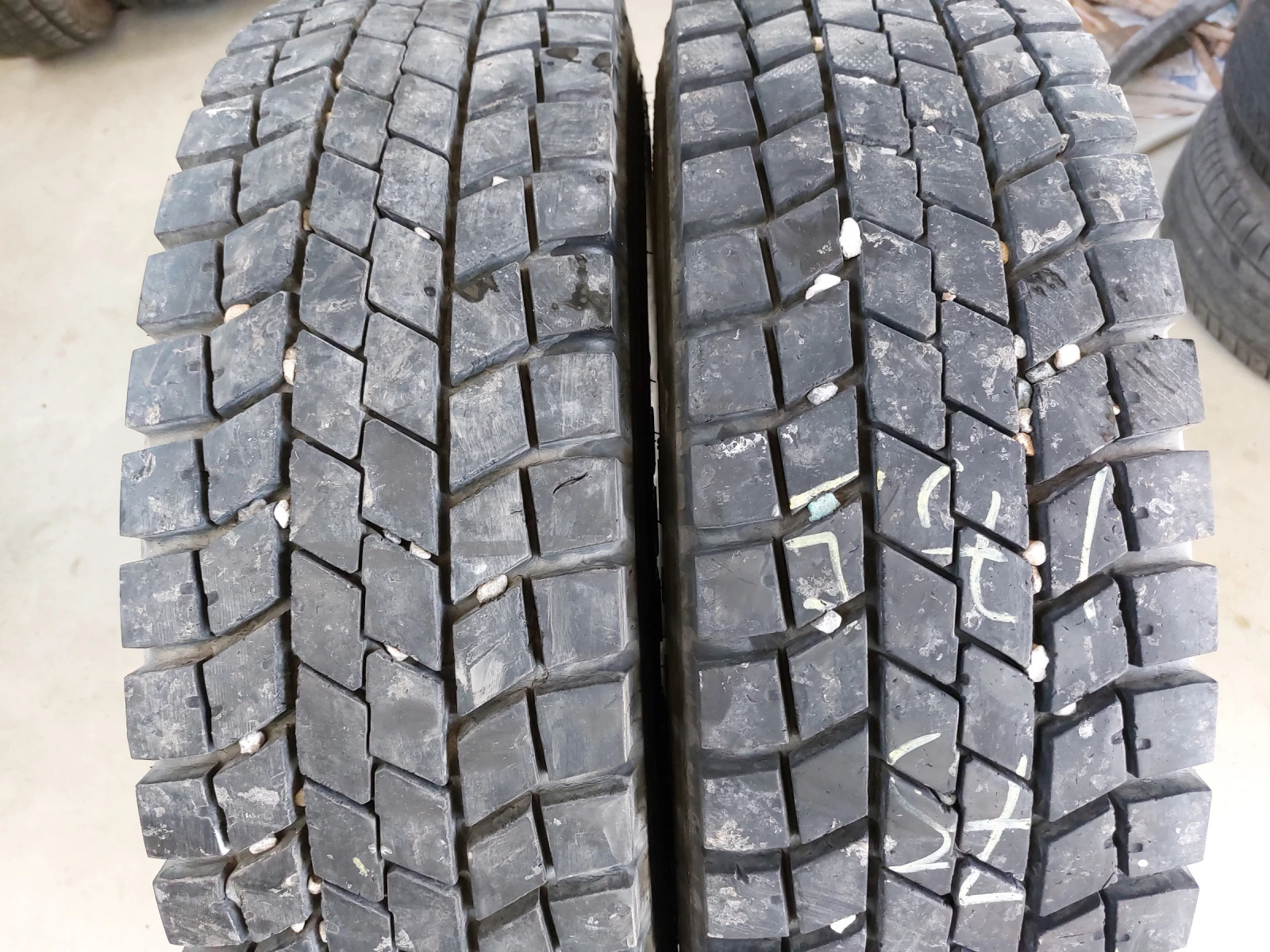 ���� 215/75R17.5 | Mobile.bg � ����������� 2