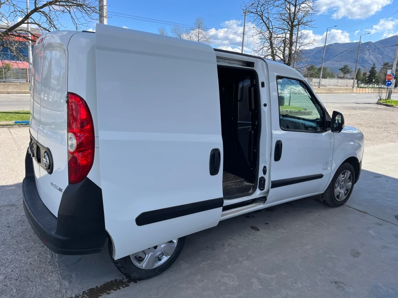 Opel Combo 1.3EURO6, снимка 2 - Автомобили и джипове - 44924201