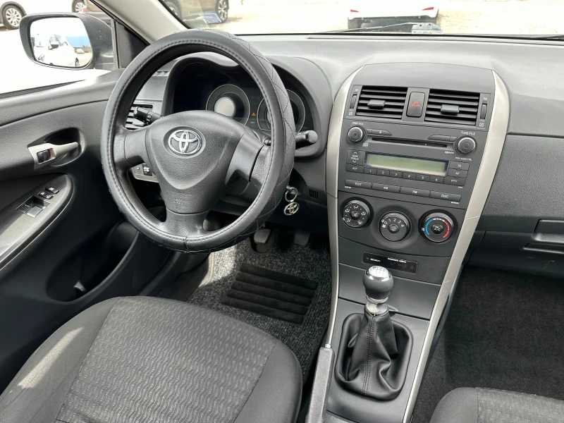 Toyota Corolla 1.4 D-4D, снимка 9 - Автомобили и джипове - 47308088