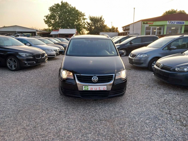 VW Touran 1.9 TDI, снимка 2 - Автомобили и джипове - 48262830