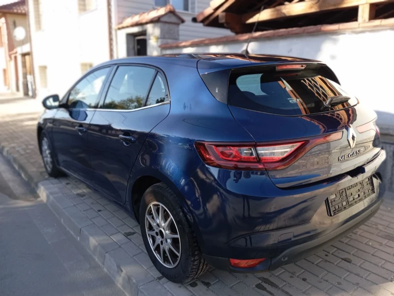 Renault Megane, снимка 5 - Автомобили и джипове - 48435271