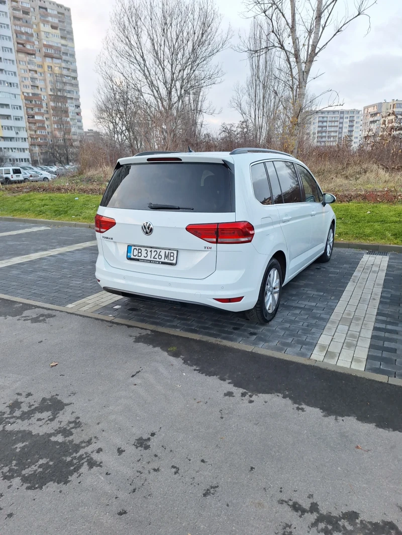 VW Touran, снимка 4 - Автомобили и джипове - 48435919