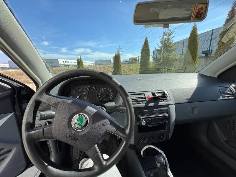 Skoda Fabia, снимка 10 - Автомобили и джипове - 49435122