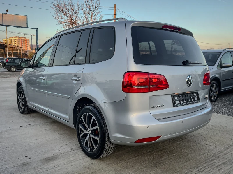 VW Touran 1.6TDI - 6ck. - 6+ 1, снимка 6 - Автомобили и джипове - 52415432