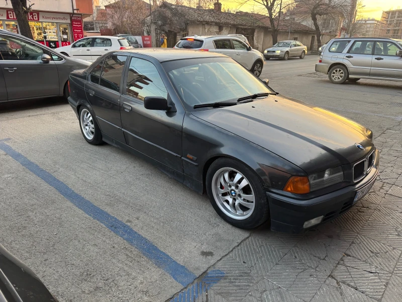 BMW 320 320, снимка 4 - Автомобили и джипове - 52840169