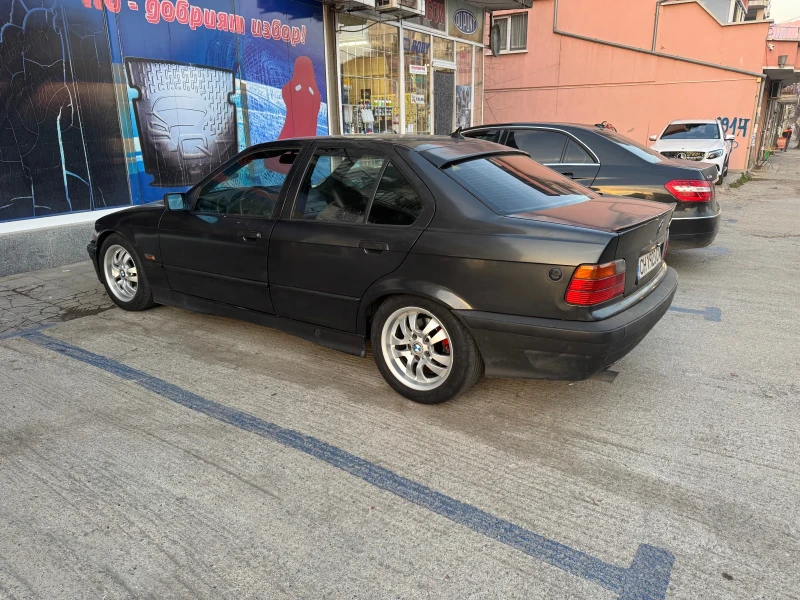 BMW 320 320, снимка 2 - Автомобили и джипове - 52840169