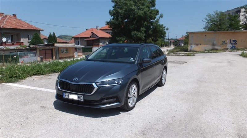 Skoda Octavia 2.0TDI VIRTUAL/DISTRONIC/AMBIENT