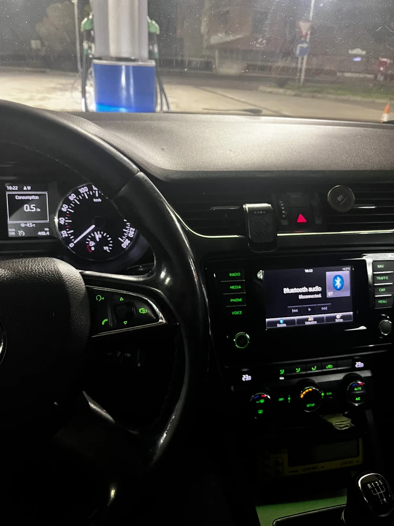 Skoda Octavia 1.6 TDI, снимка 7 - Автомобили и джипове - 53178838