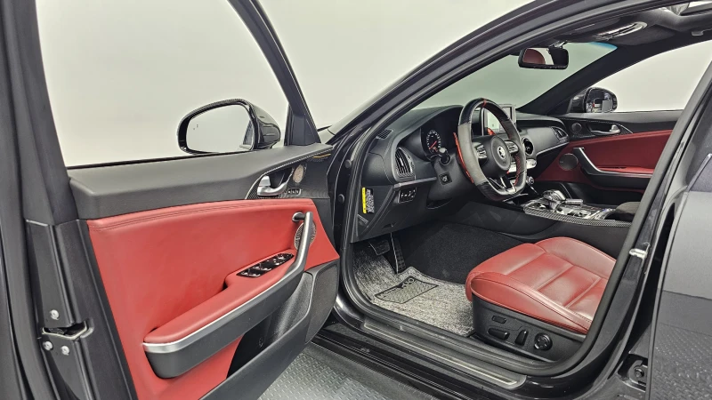 Kia Stinger 3.3 TURBO 4x4 GT / Пълна сервизна история !!!, снимка 5 - Автомобили и джипове - 53499478