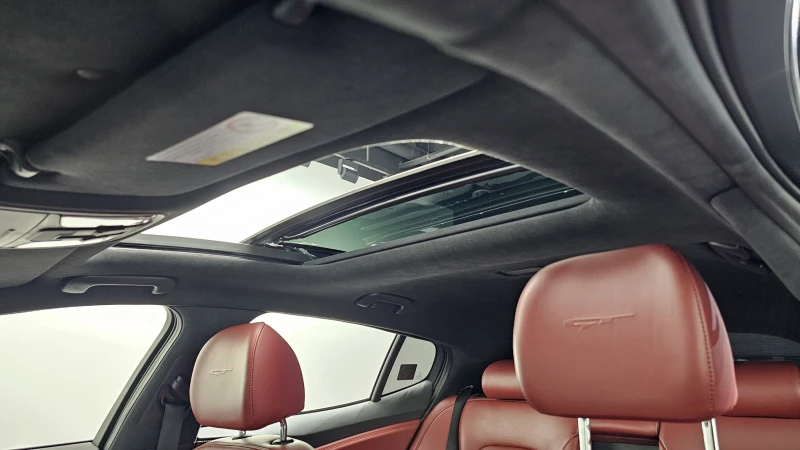 Kia Stinger 3.3 TURBO 4x4 GT / Пълна сервизна история !!!, снимка 9 - Автомобили и джипове - 53499478