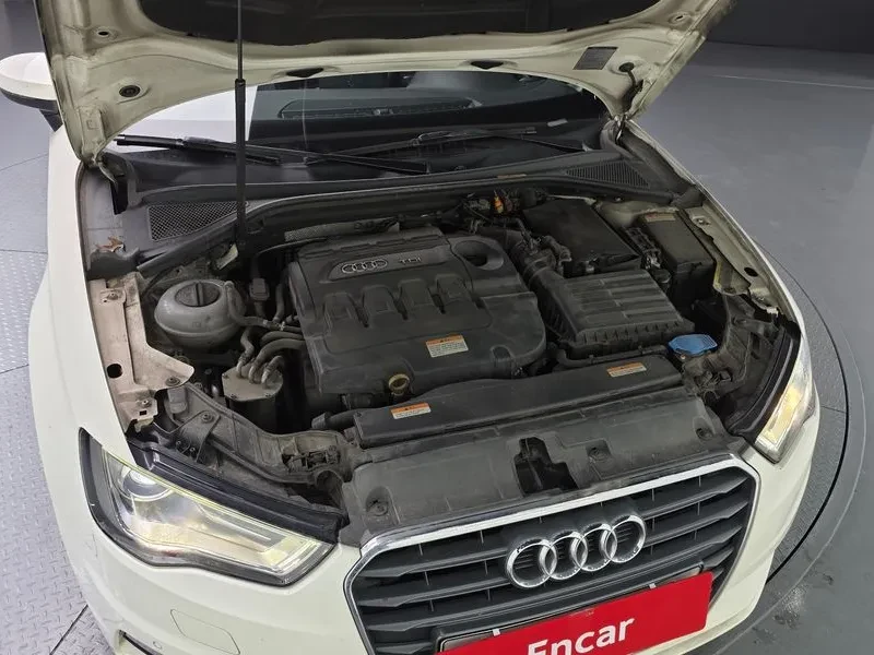 Audi A3 2.0 TDI, снимка 12 - Автомобили и джипове - 54971521