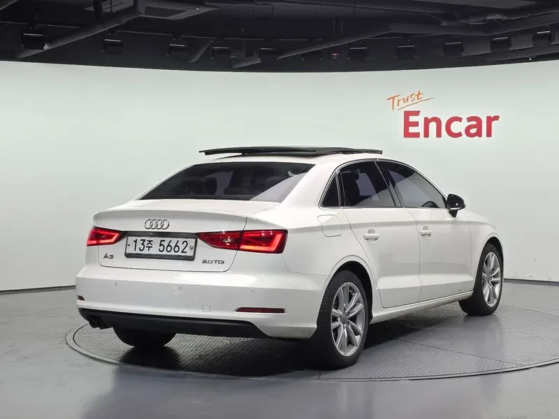 Audi A3 2.0 TDI, снимка 4 - Автомобили и джипове - 54971521